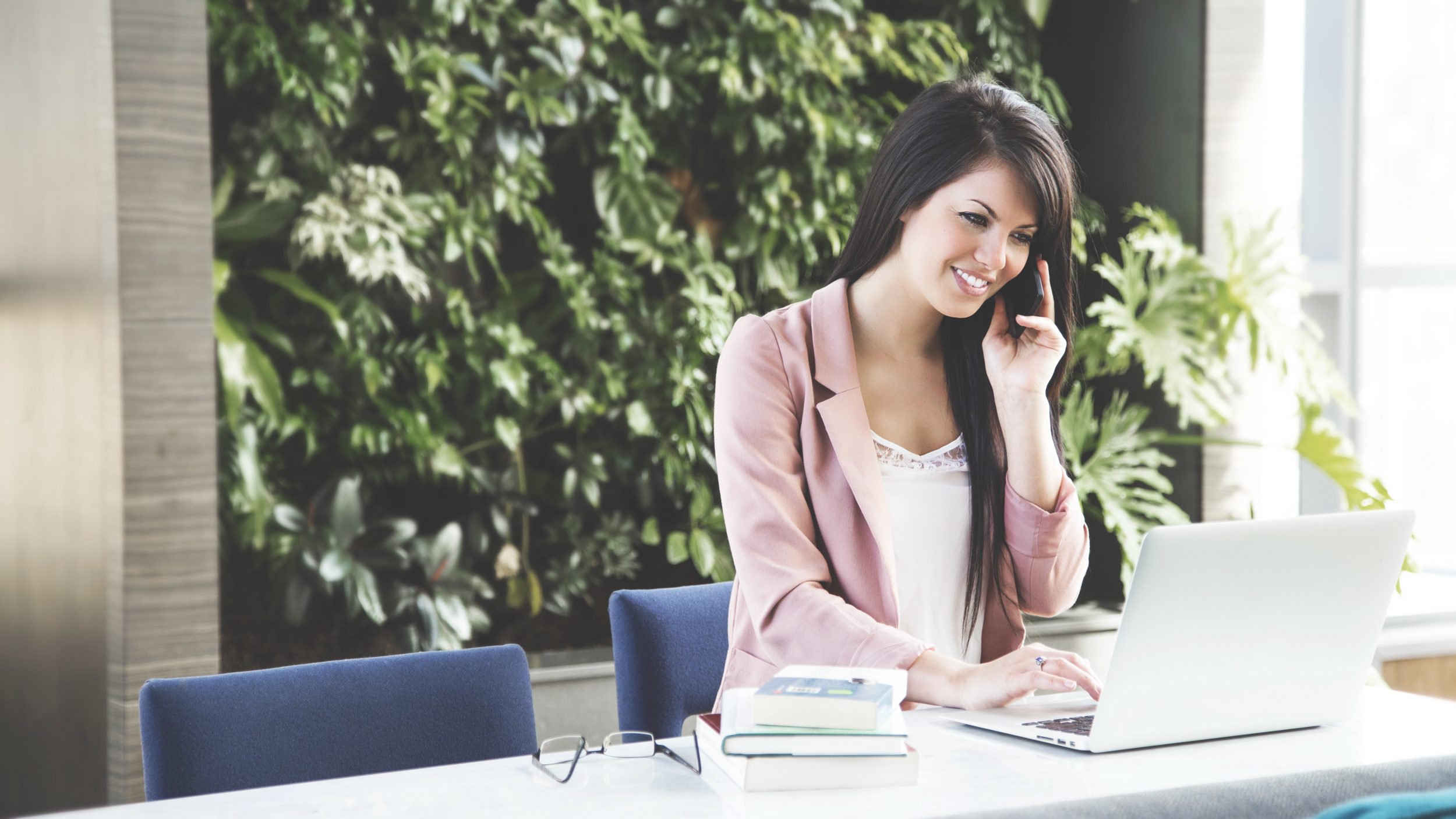 Pexels photo women photo redes integradas corporativas srl